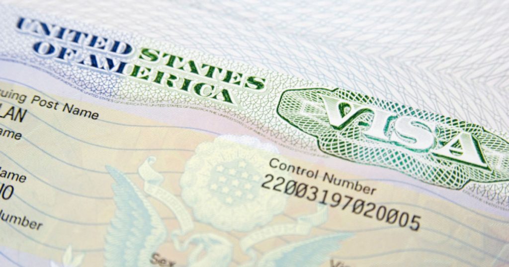 Suspendarea procesării cererilor de vize de imigrare în SUA: Implicații și perspective asupra viitorului imigrației