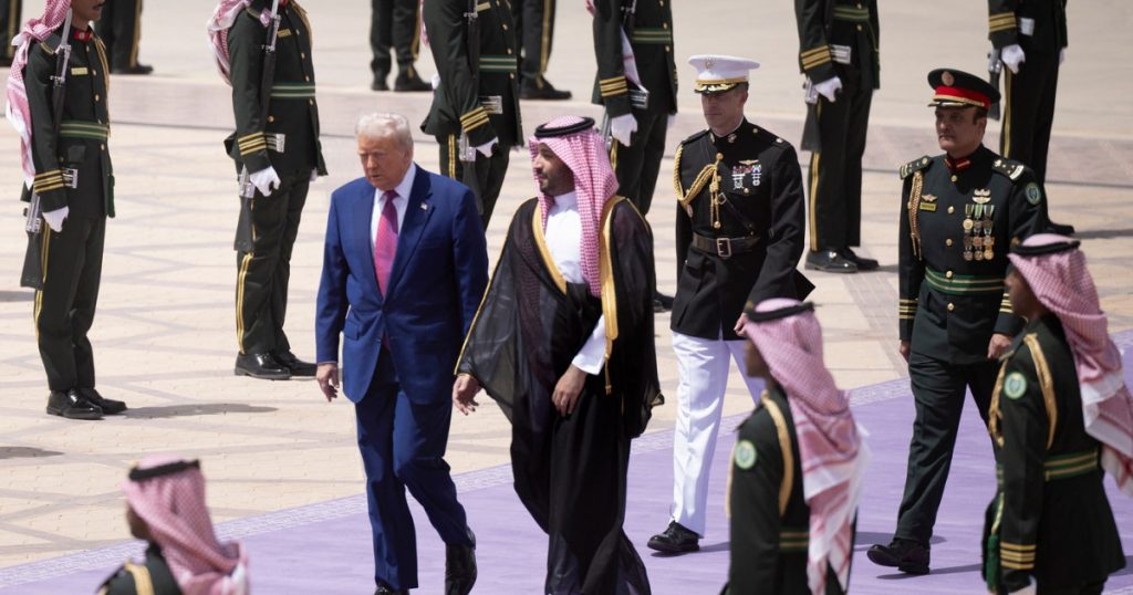 Acordul Nuclear dintre SUA și Arabia Saudită: O Analiză Detaliată a Implicațiilor și Condițiilor Politice