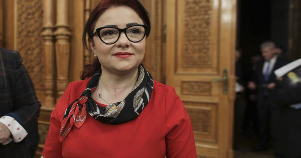 Demisia lui Cristina Trăilă: Context, Acuzații și Implicații Politice