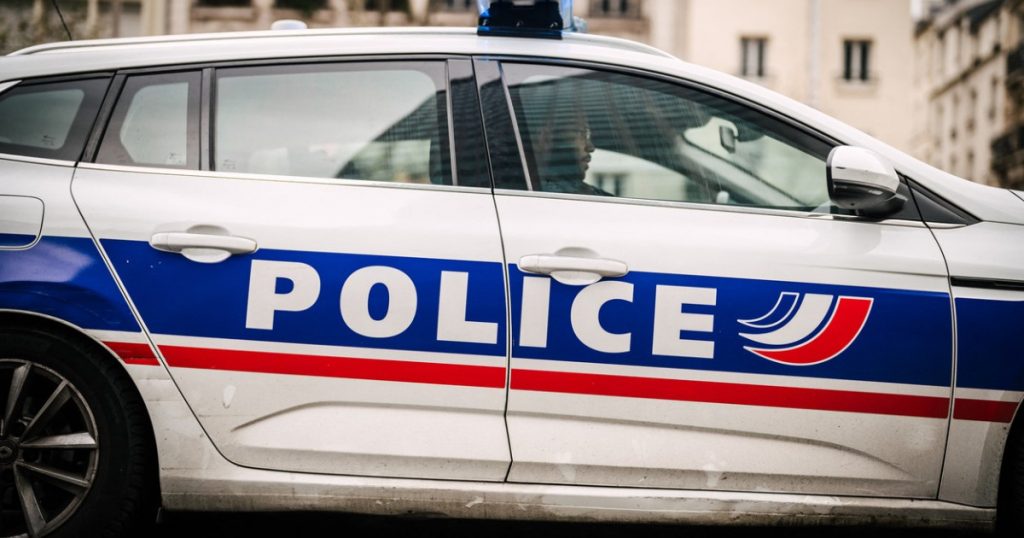 Descoperirea migranților în camionul abandonat: O privire asupra crizei migrației în Franța