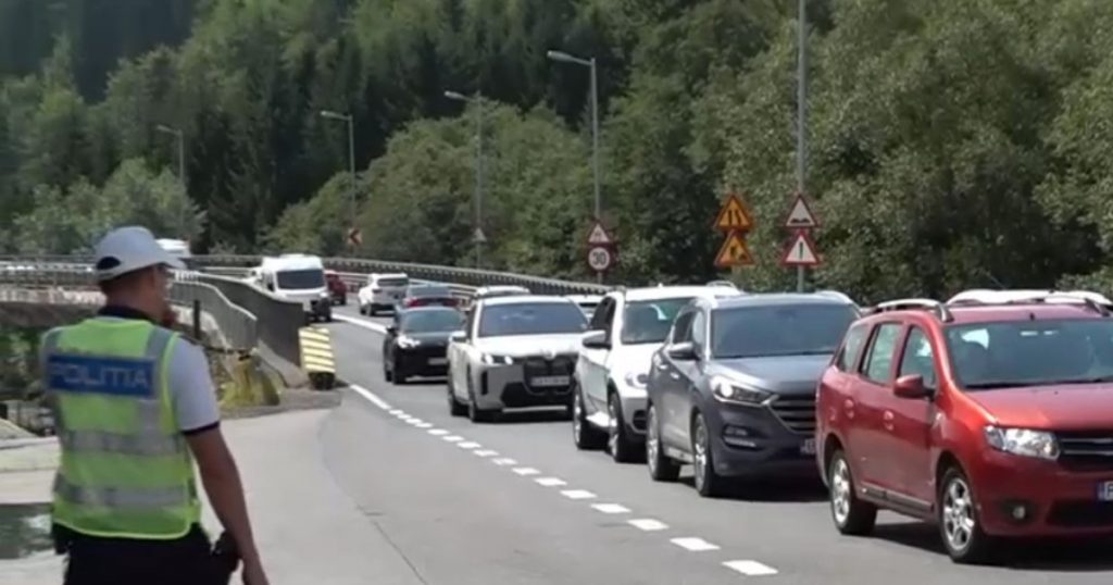 Aglomerația de pe Valea Prahovei: O privire detaliată asupra traficului intens din ultimul weekend de vară