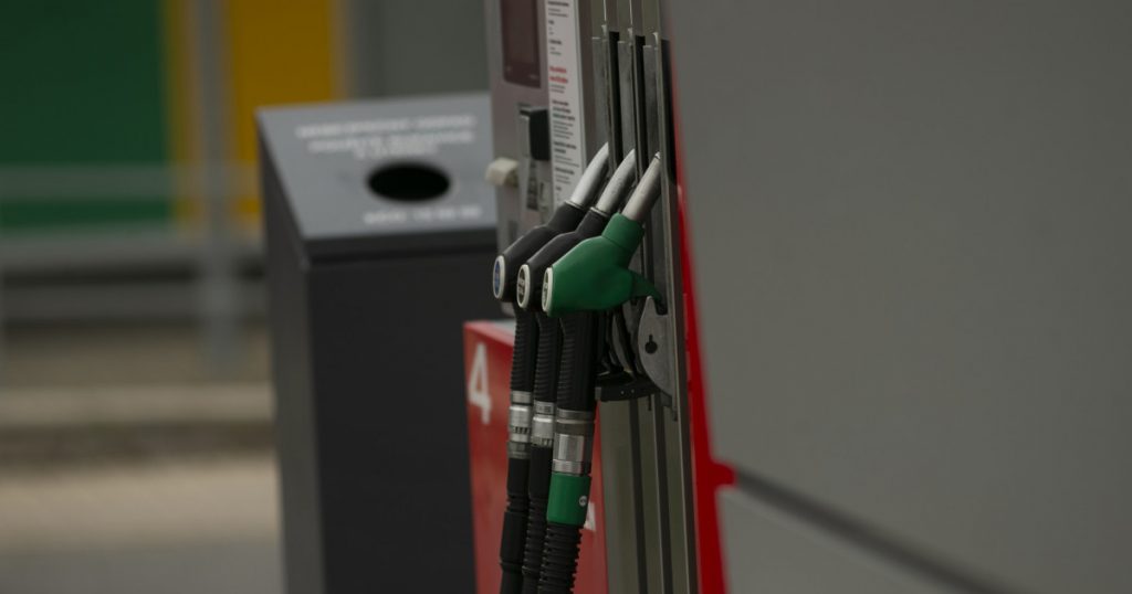 ANPC Întreabă: Prețurile Carburanților și Reglementările Asupra Majorărilor de Tarif