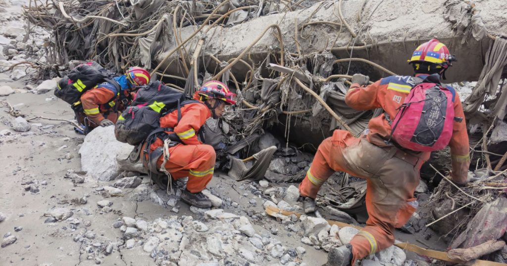 Tragedie la granița Nepal-China: Cifre alarmante și eforturi disperate în fața dezastrului natural