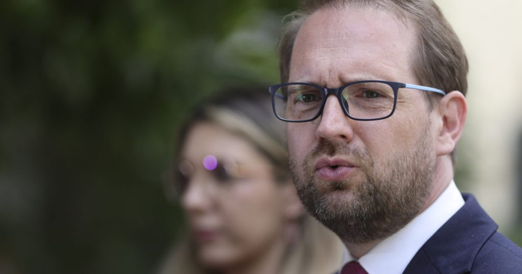 Dominic Fritz și Viziunea despre Guvernarea României: O Analiză a Provocărilor Politice Actuale