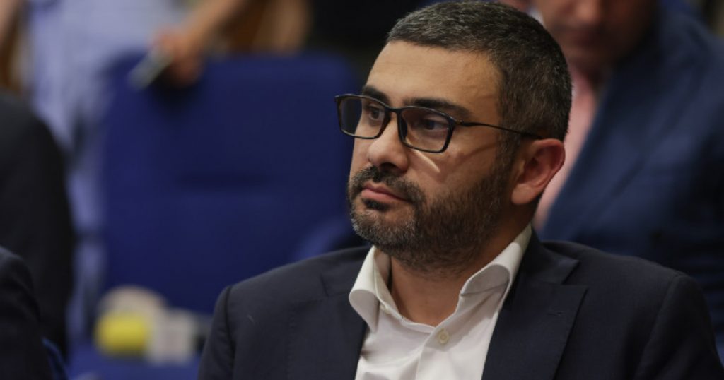 Eșecul Legii Salarizării: Împărtășirea Vinei între Guvern și PSD