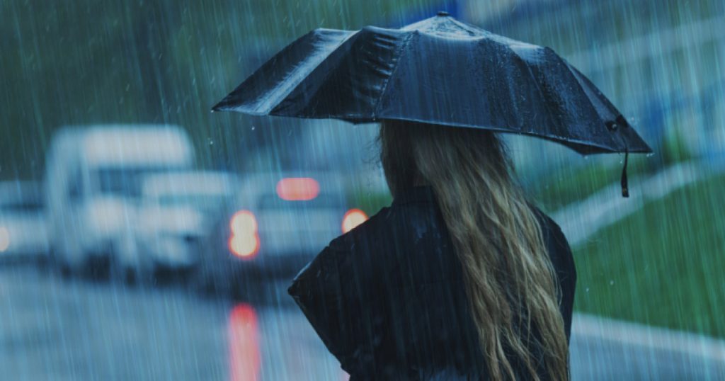 Avertizări meteorologice severe: Cod galben și portocaliu în România – O analiză detaliată a impactului vremii extreme
