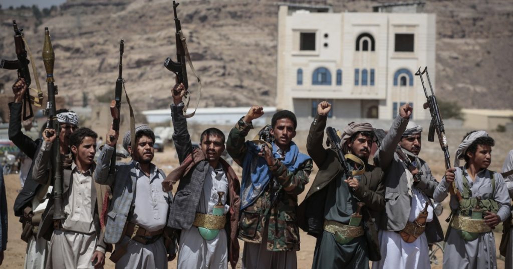 Echilibrul de Forțe în Golful Arabiei: Implicațiile Preluării Coastei Yemenului de către Rebelii Houthi