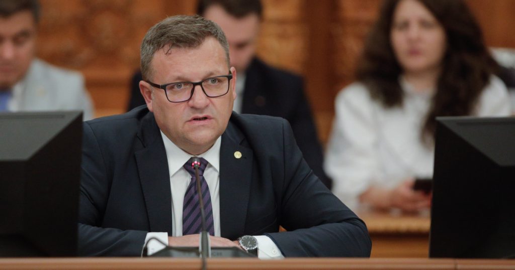 Controversa Deficitului Bugetar: Marius Budăi și Critica Față de Guvernul Bolojan