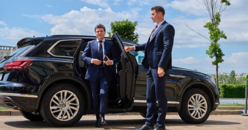 Nunta lui Alexandru Nazare: O întâlnire între politică și viața personală