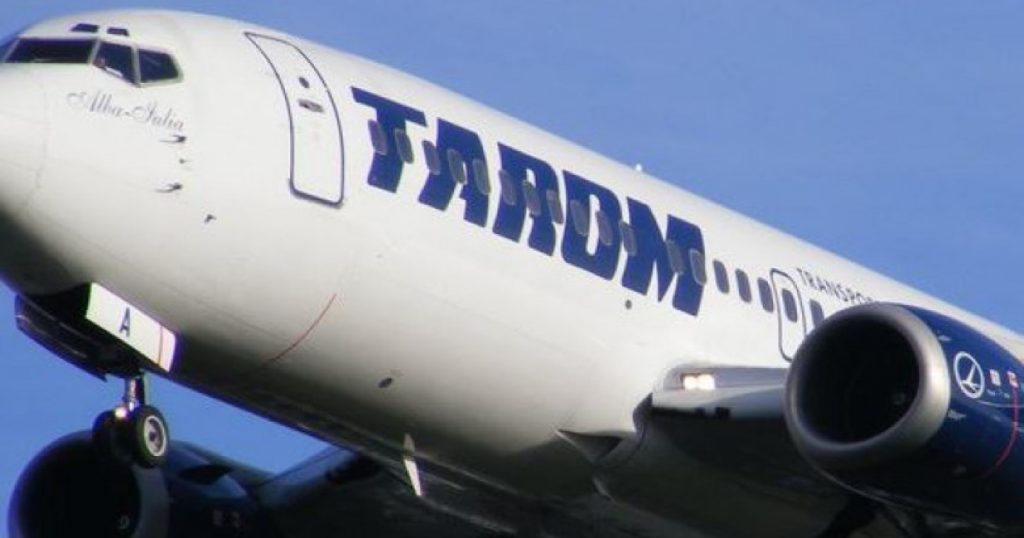 Inovația în Aviația Românească: Primul Boeing 738 Max 8 al TAROM și Impactul său Asupra Transportului Aerian