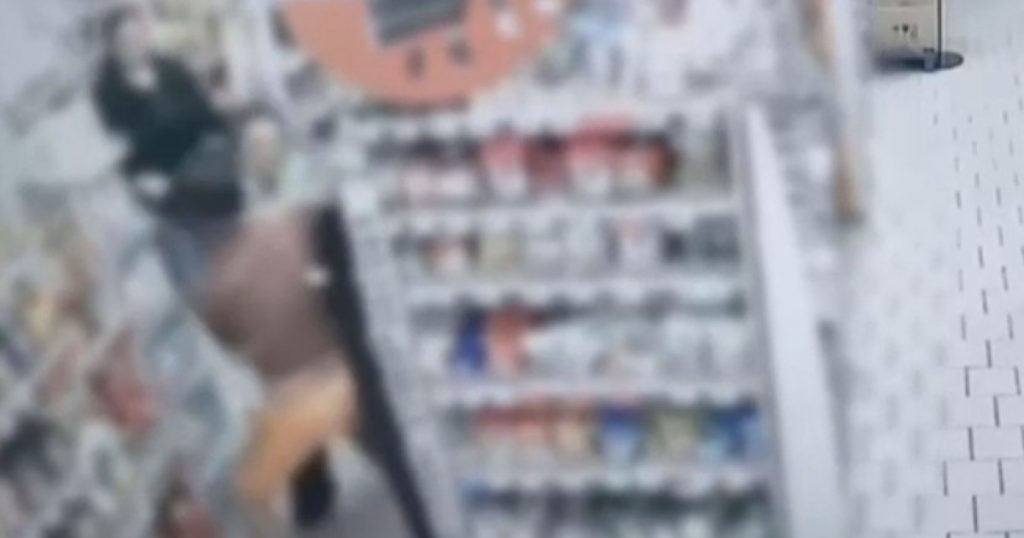 Scandalul furtului dintr-un magazin din București: Analiza unei confruntări între angajați și un adolescent