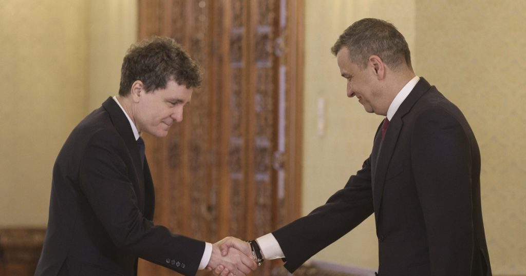 Sorin Grindeanu și Provocările Formării unei Majorități Parlamentare: O Privire Detaliată