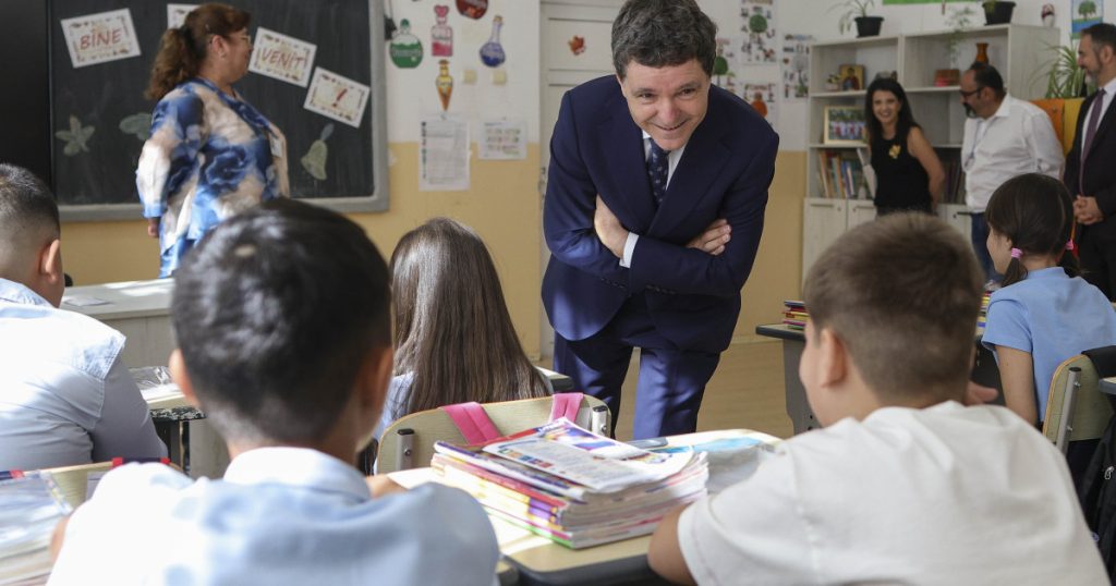 Inegalitățile Educaționale din România: Impactul Familiei Asupra Performanțelor Școlare în Lumina Raportului PISA 2025