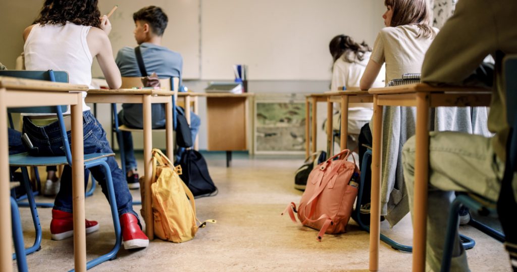 Analfabetismul Funcțional în România: O Analiză Detaliată a Raportului PISA 2025