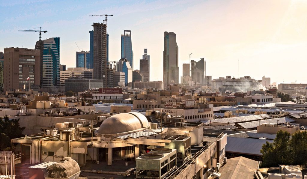 Iranul și provocările sale geostrategice: Războiul economic și amenințările cu rachete în contextul conflictului regional