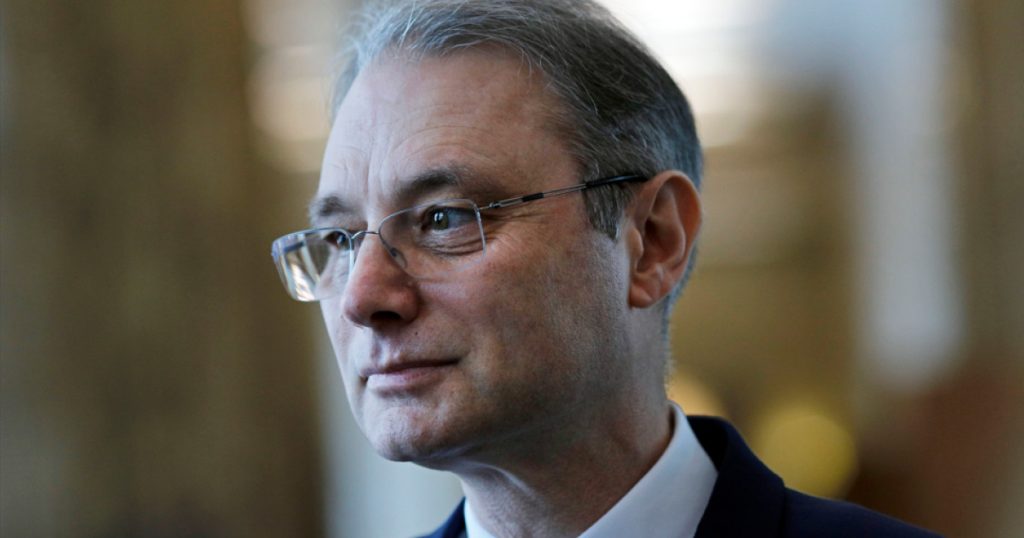 Nicușor Dan și provocările desemnării unui nou premier: O analiză detaliată a situației politice actuale din România
