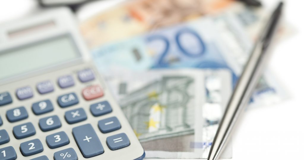 România în fața unei recesiuni ușoare: prognoze economice și implicațiile pe termen lung