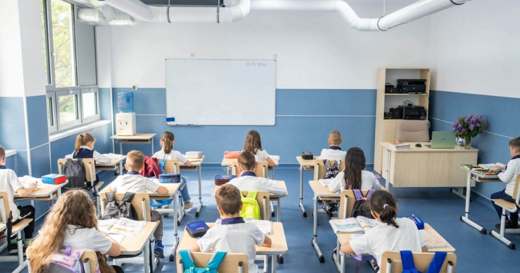 Investiții Majore în Educație: Impactul Programului de 2,5 Miliarde de Euro asupra Viitorului Școlilor din România
