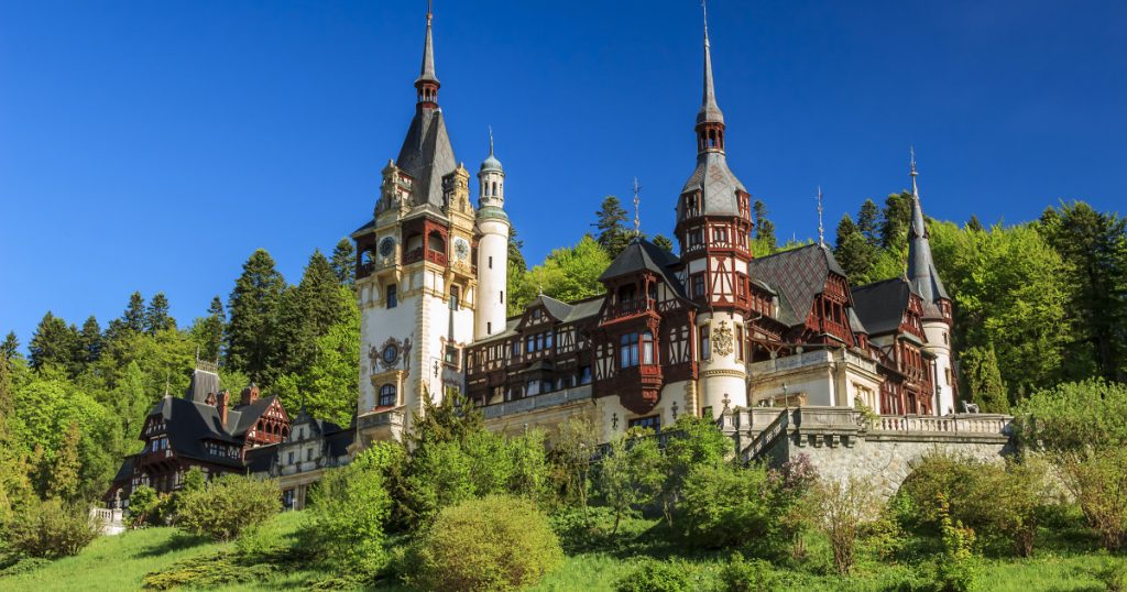Descoperind România prin ochii unei vloggerițe coreene: Impactul promovării turistice în era digitală