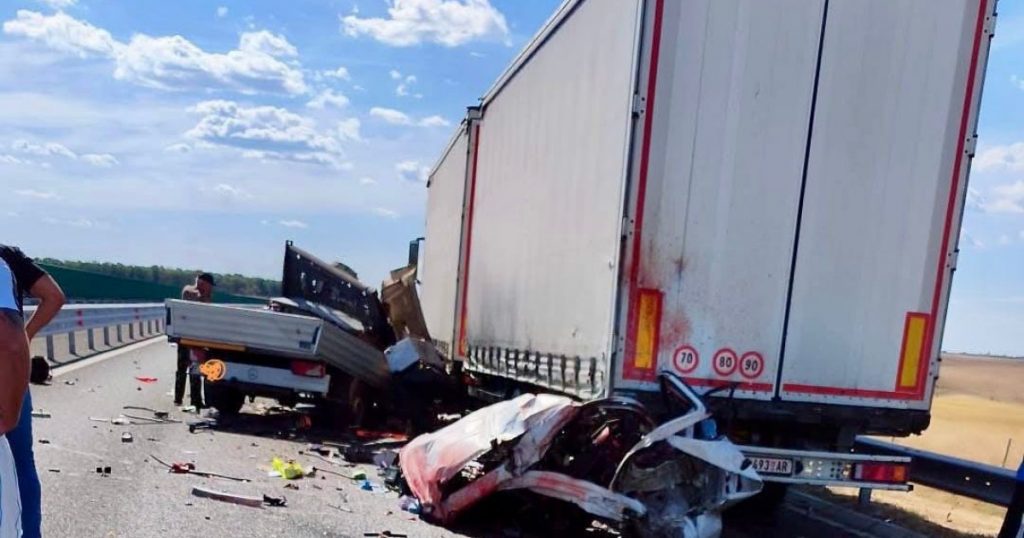 Tragedie pe Drumul Expres Craiova - Pitești: Accident fatal cu trei victime și doi răniți
