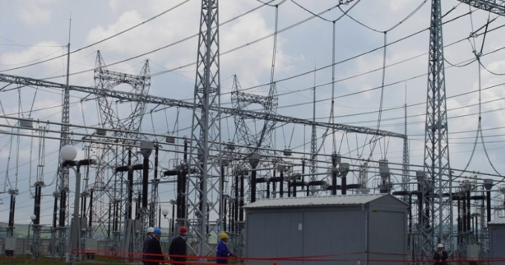 Transformarea Rețelei Electrice Românești: Planul de Investiții al Transelectrica până în 2035 și Implicațiile Sale Regionale