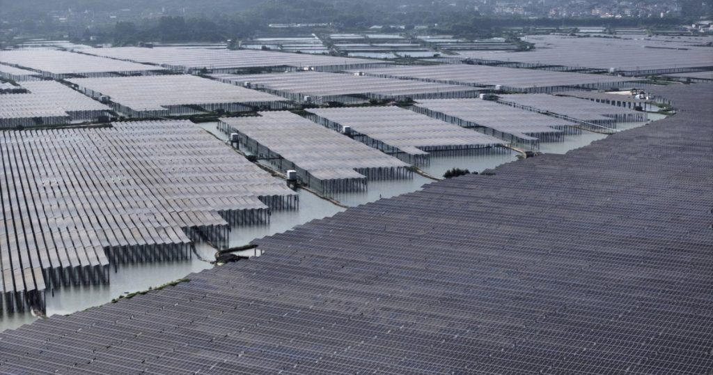 Revoluția Energetică în China: Capacitatea Solară Depășește Cărbunele - O Nouă Epocă pentru Energiile Regenerabile