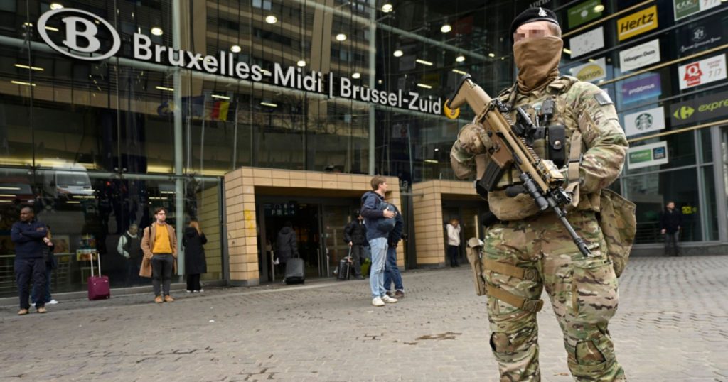 Arestarea unui bărbat înarmat cu un Kalaşnikov în Gara Midi din Bruxelles: Implicații și context