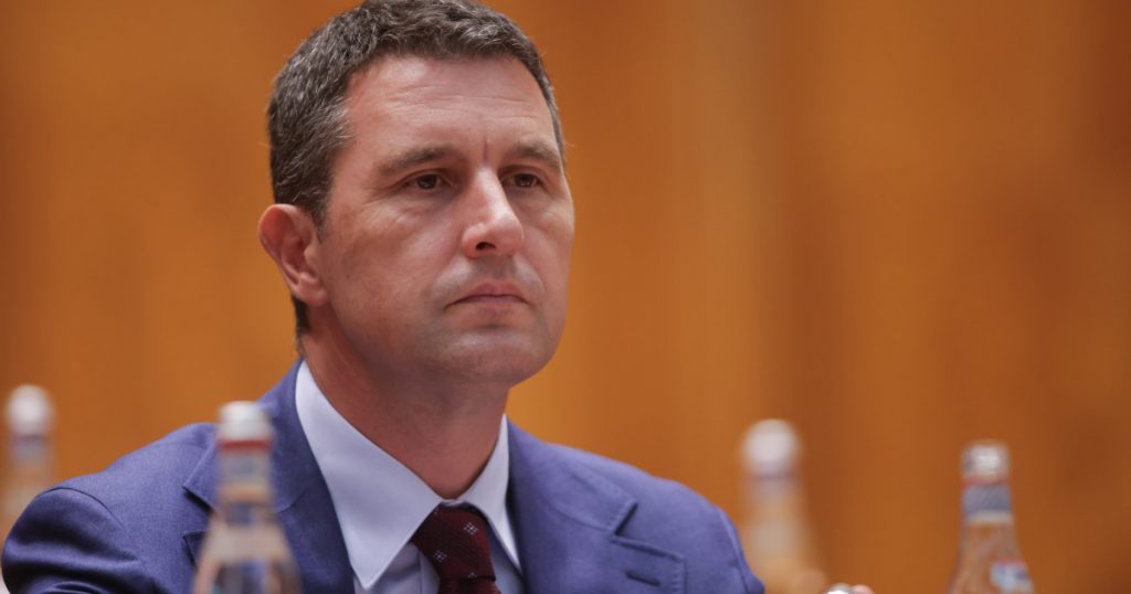 Tanczos Barna și Provocările Formării unui Guvern: PSD, AUR și Dilemele Politice Românești