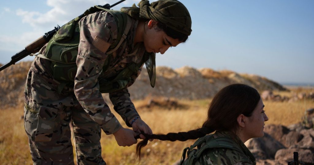 Femeile kurde în Siria post-război: De la eroine ale luptei anti-ISIS la provocările marginalizării