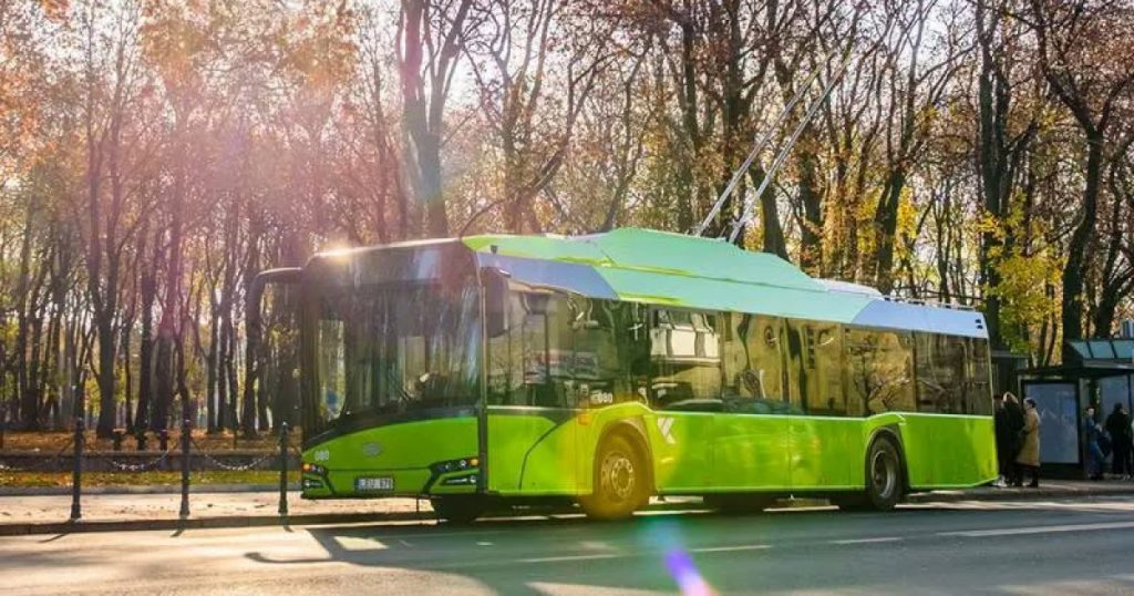 Primăria Capitalei investește în transportul public: 100 de troleibuze noi pentru o mobilitate urbană modernă