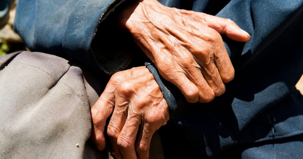 Explorarea fenomenului centenarilor din Japonia: O privire asupra îmbătrânirii populației și a provocărilor demografice