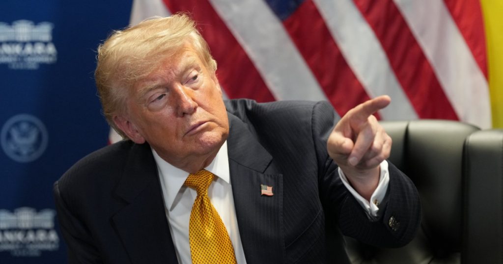 Spirala represaliilor comerciale: Impactul taxelor vamale impuse de Trump asupra relației SUA-Canada