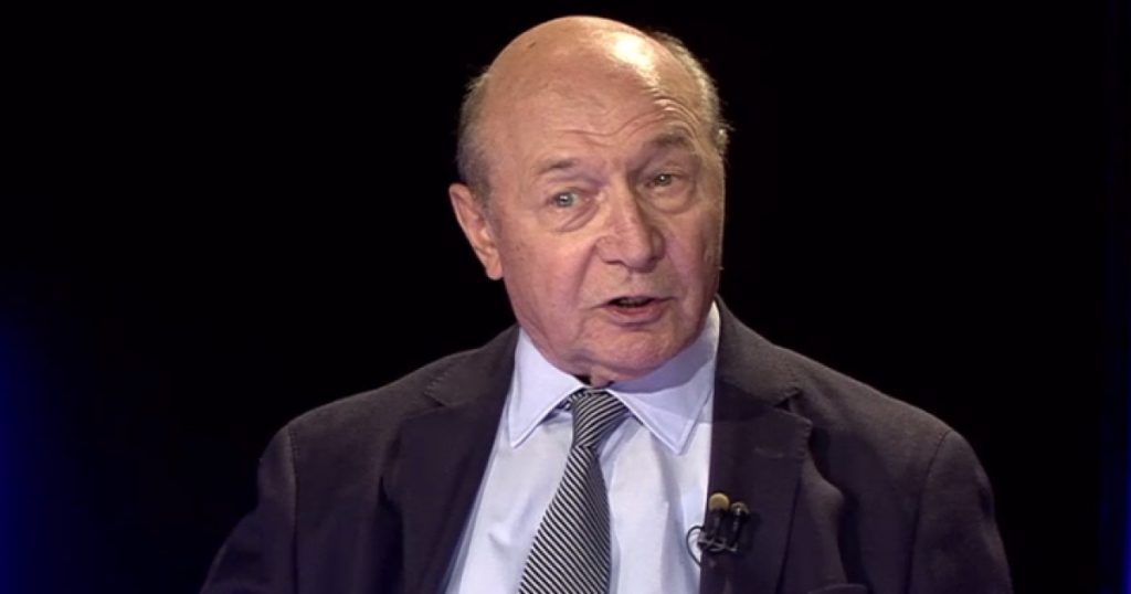 Tensiuni Politice în România: Criticile lui Traian Băsescu la Adresa lui Nicușor Dan și Impactul Întârzierei Desemnării Premierului