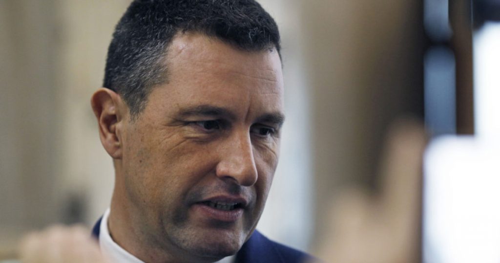 Tanczos Barna și Violențele din Fața Guvernului: O Analiză a Revendicărilor Fermierilor și a Contextului Socio-Politic