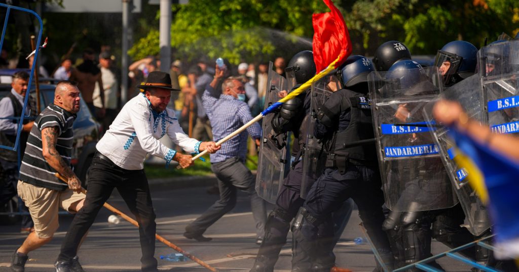 Mobilizarea pentru Protestul din Piața Victoriei: O Analiză a Dinamicii Sociale și Politice