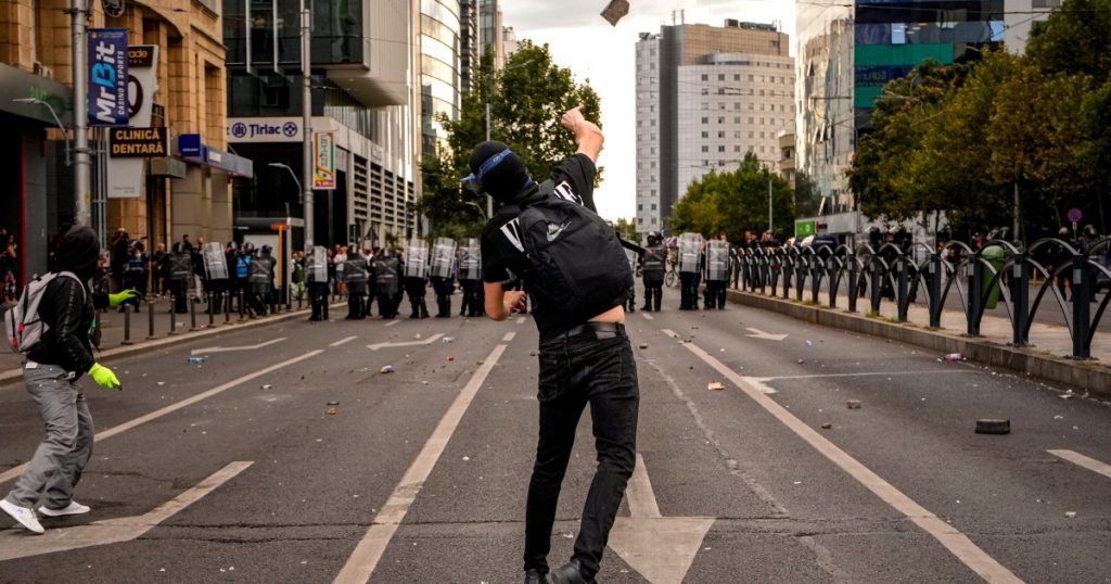 Tensiuni în Piața Victoriei: Analiza protestului din 16 septembrie 2026 și implicațiile sale sociale și politice