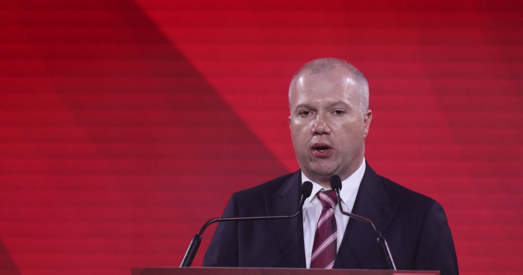 Ionuț Pucheanu și Provocările Formării Guvernului: Ce Implică Nominalizarea lui Siegfried Mureșan?