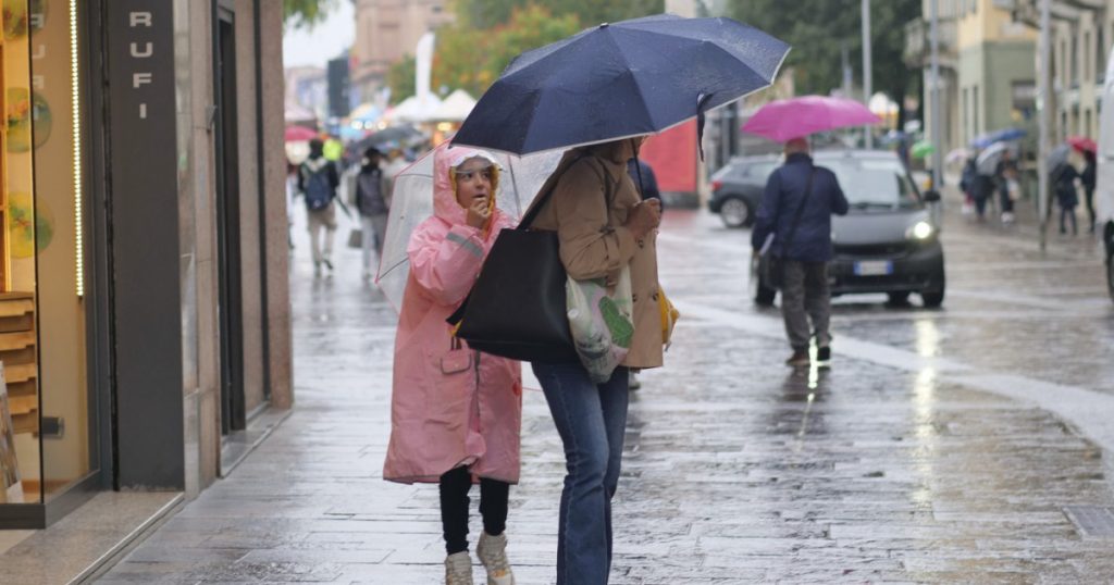 Previziuni Meteo pentru Timpul Toamnei: Ce Ne Așteaptă în Următoarele Patru Săptămâni