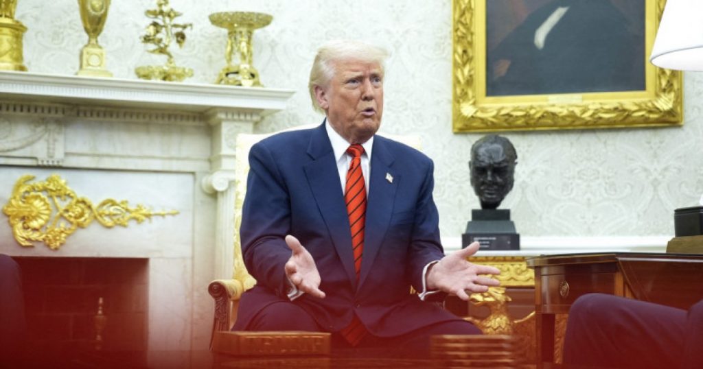 Trump și Inteligența Artificială: O analiză a realizărilor și provocărilor cu care se confruntă în pragul alegerilor intermediare
