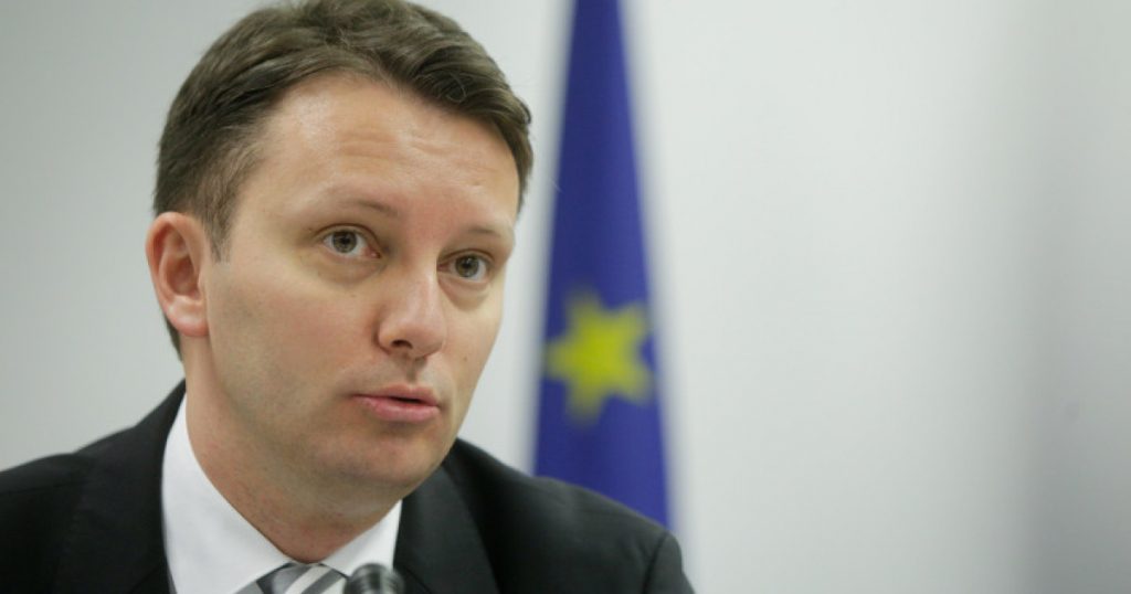Mureșan și Dilemele Guvernării: O Analiză a Relațiilor Politice în Contextul AUR și PSD