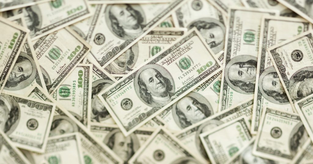 Scheme de Falsificare și Spălare a Banilor: Cum Kremlinul a Transferat 6,9 Miliarde de Dolari prin Băncile Globale