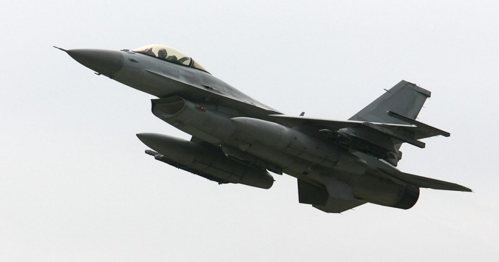 Incidentul Aviatic de la Baza Aeriană Spangdahlem: O Analiză Detaliată a Prăbușirii unui F-16 în Germania