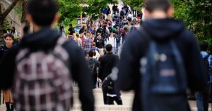 Piața Muncii din România în 2026: Creșteri de Salarii și Provocări Economice