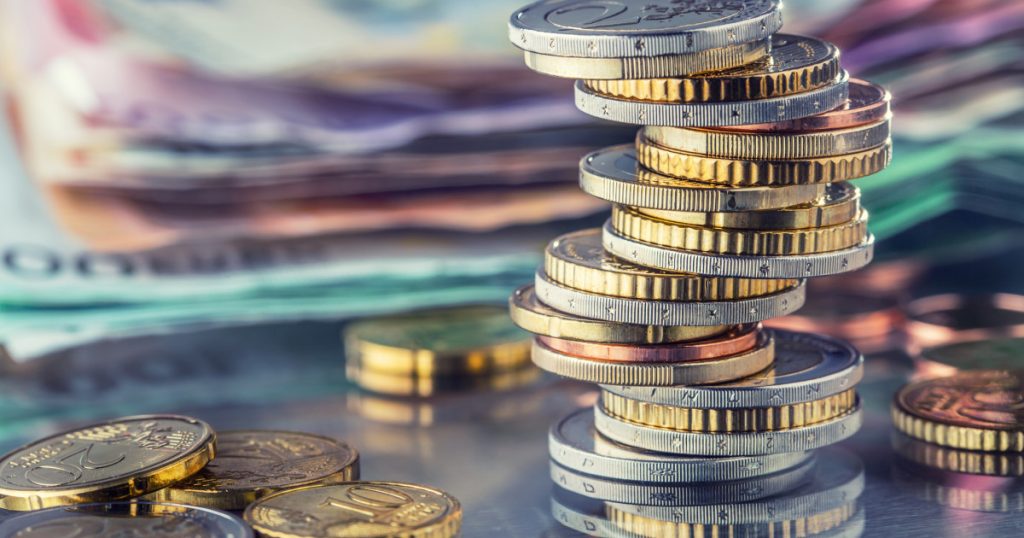 Euro atingând un nou maxim istoric față de leu: Cauze și implicații pe termen lung
