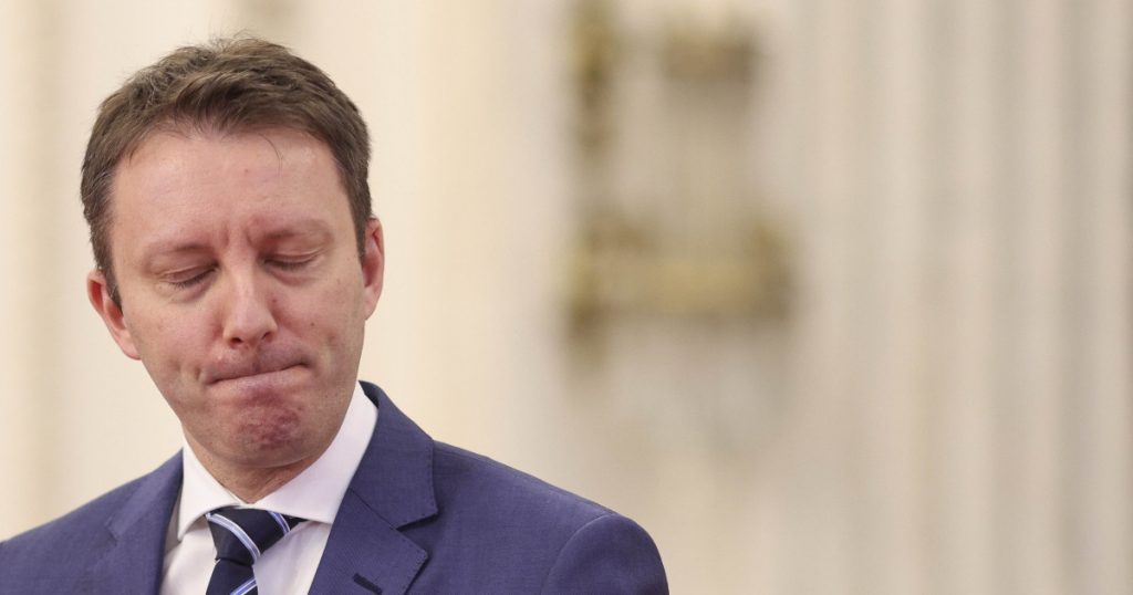 Instabilitatea politică în România: Analiza declarațiilor premierului desemnat Siegfried Mureșan privind rotativa guvernamentală
