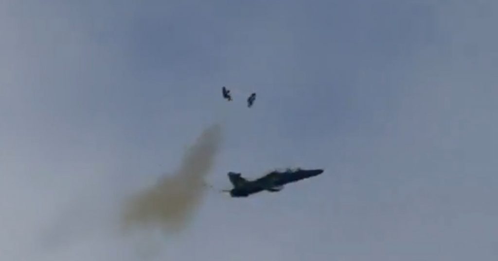 Prăbușirea avionului RAF Hawk T2: Un incident care ridică semne de întrebare asupra siguranței aviatice