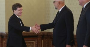 Analiza declarațiilor lui Nicușor Dan și Kelemen Hunor: Imunitatea la presiune în politica românească