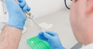 Reechilibrarea microbiomului intestinal: Importanța personalizării planului alimentar și testelor genetice