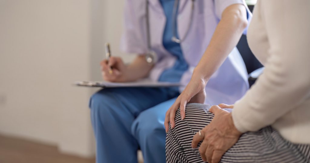 Impactul temperaturilor scăzute asupra sănătății articulațiilor: ce trebuie să știm
