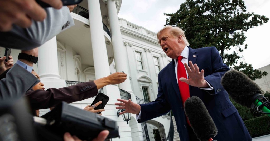 Tensiuni între Trump și presa: O analiză a ultimelor ieșiri nervoase ale fostului președinte